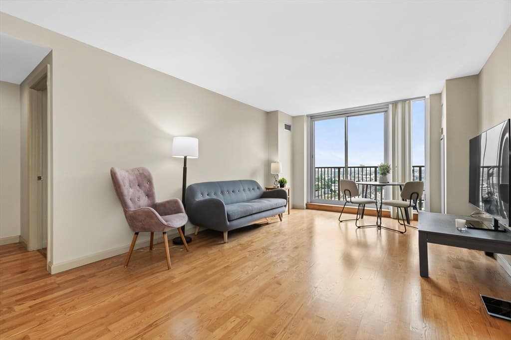 Condominium at 8 Museum Way # 2301, Cambridge MA 02141, Cambridge, photo 4 of 30