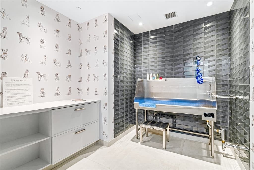 Condominium at 100 Shawmut Ave # 302, Boston MA 02118, photo 33 of 37
