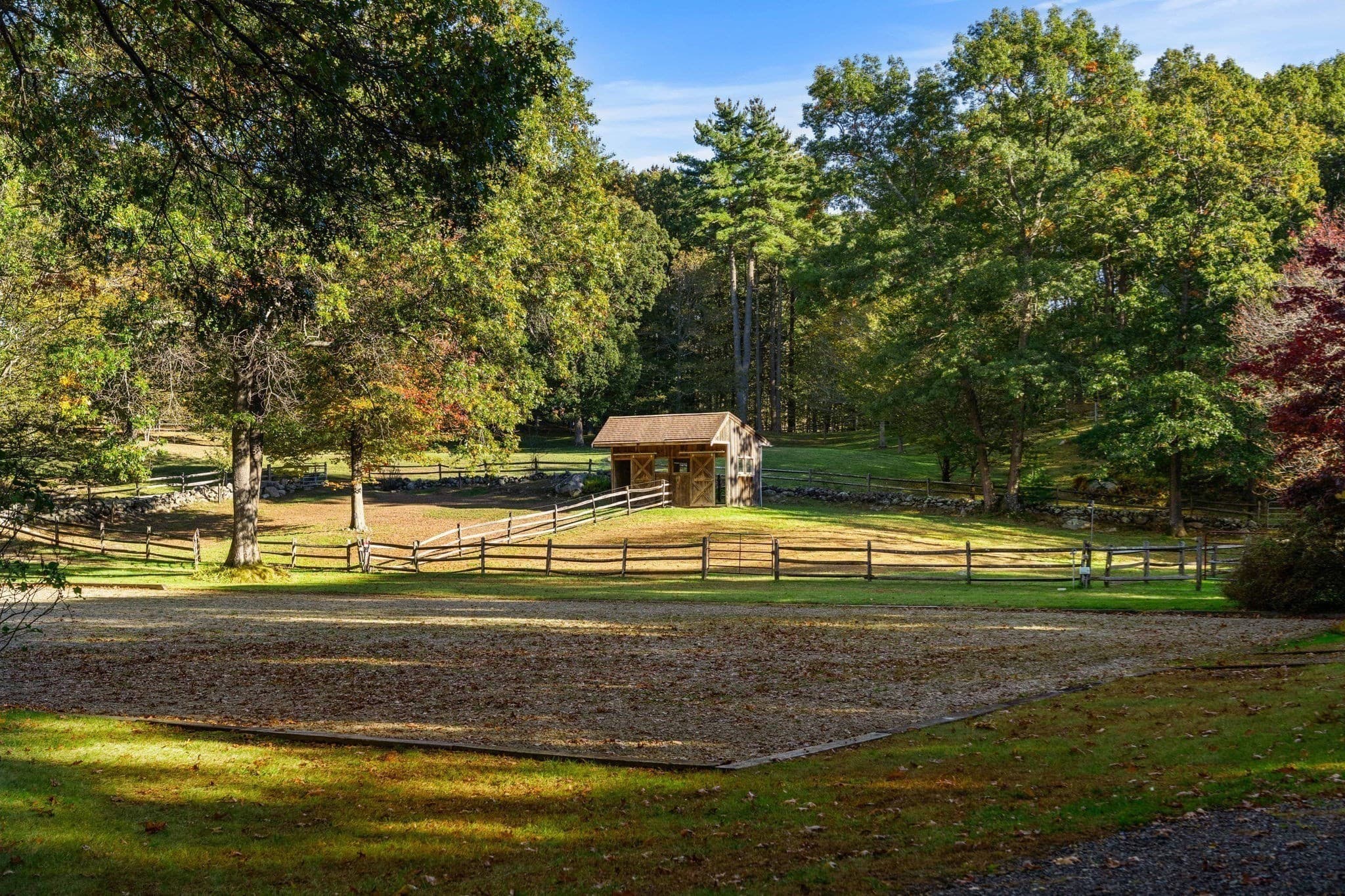 Equestrian at 2 Spingler Dr, Hamilton MA 01982, photo 12 of 42