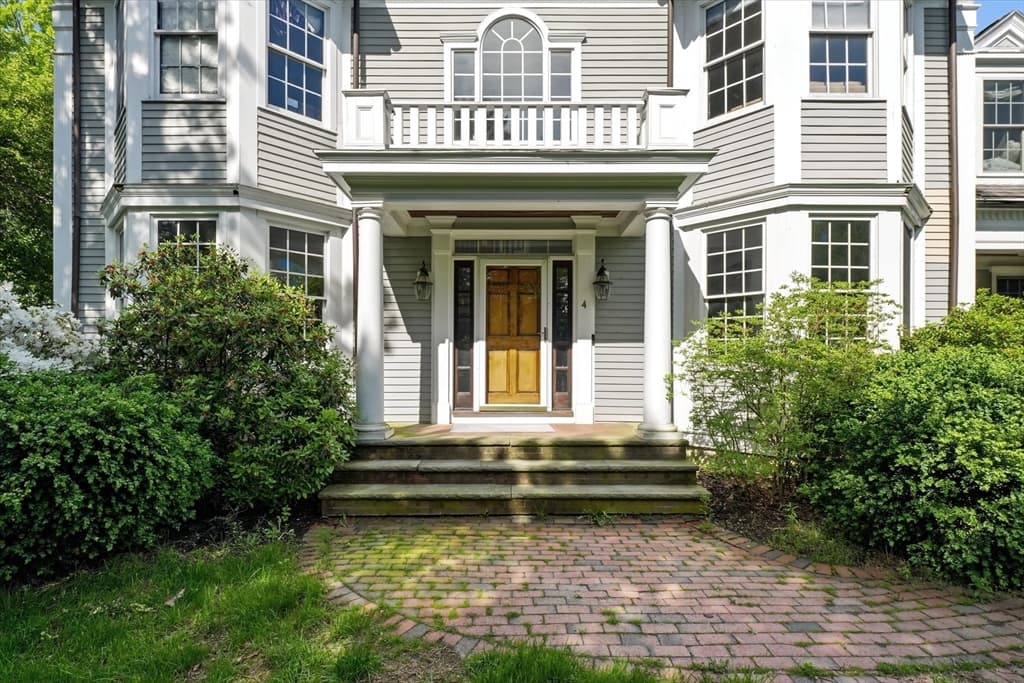 4 Knights Ct, Newbury MA 01951 photo 2