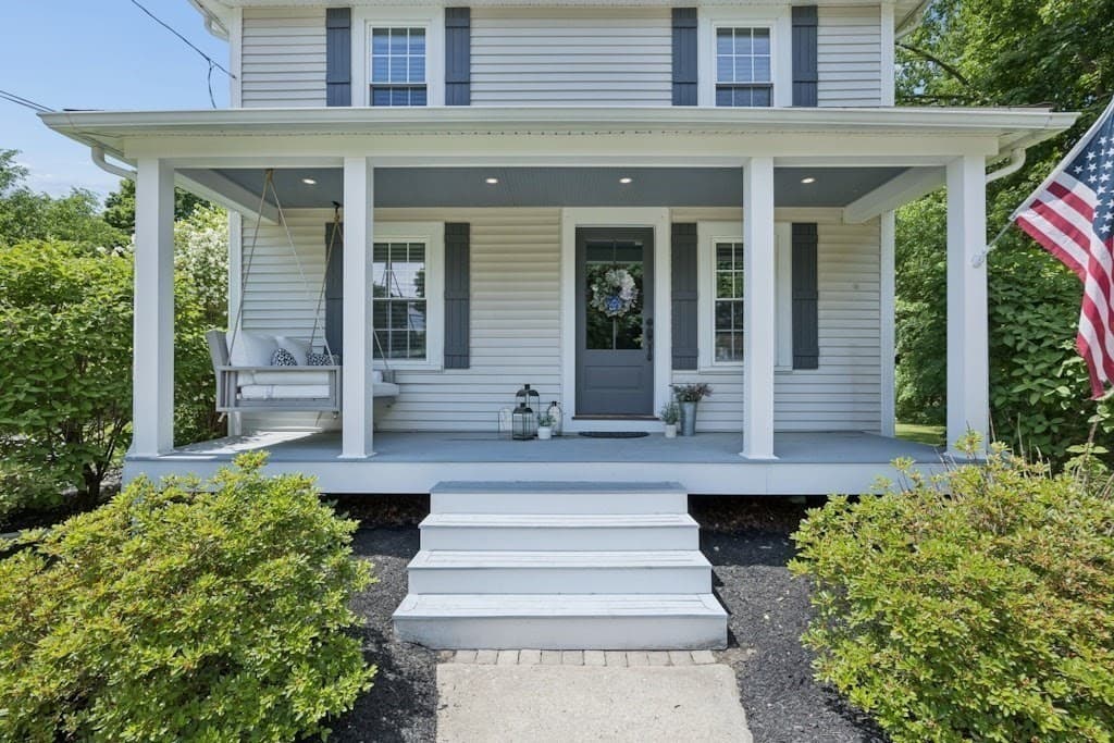Single Family Residence at 2 Sterling Court, Northborough MA 01532, photo 2 of 29