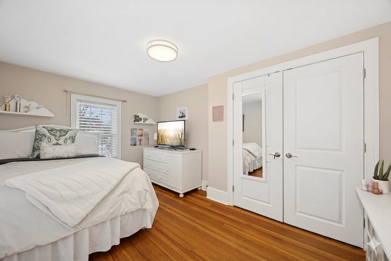 Single Family Residence at 2 Sterling Court, Northborough MA 01532, photo 15 of 29