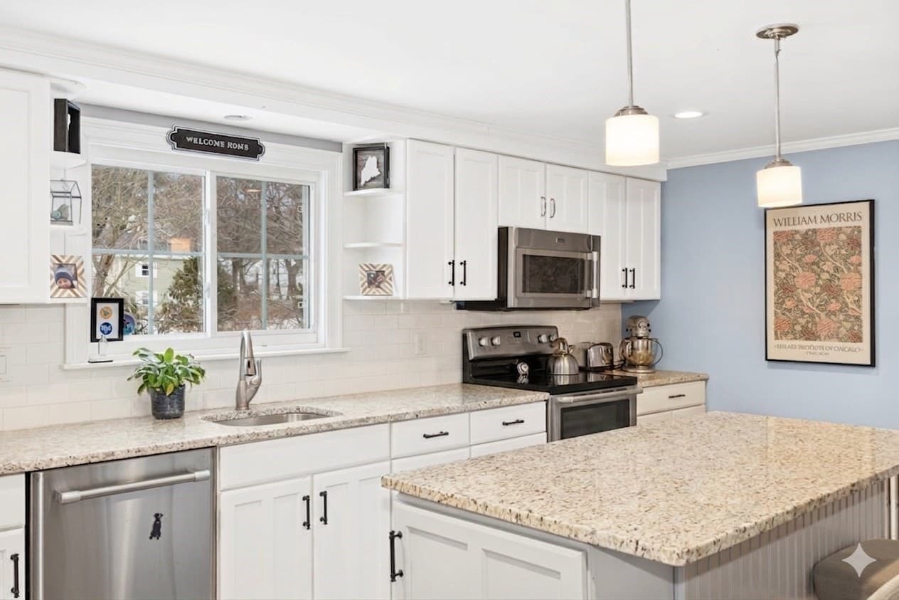 Single Family Residence at 2 Sterling Court, Northborough MA 01532, photo 11 of 29