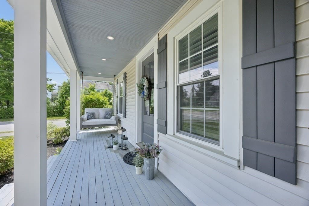 Single Family Residence at 2 Sterling Court, Northborough MA 01532, photo 4 of 29