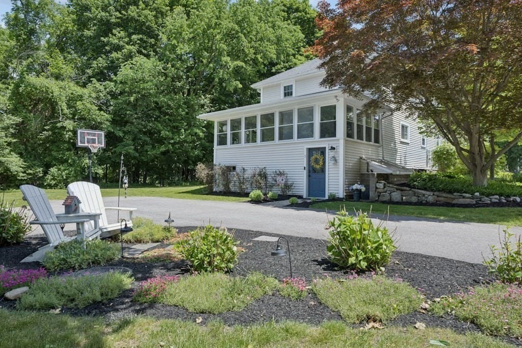 Single Family Residence at 2 Sterling Court, Northborough MA 01532, photo 25 of 29