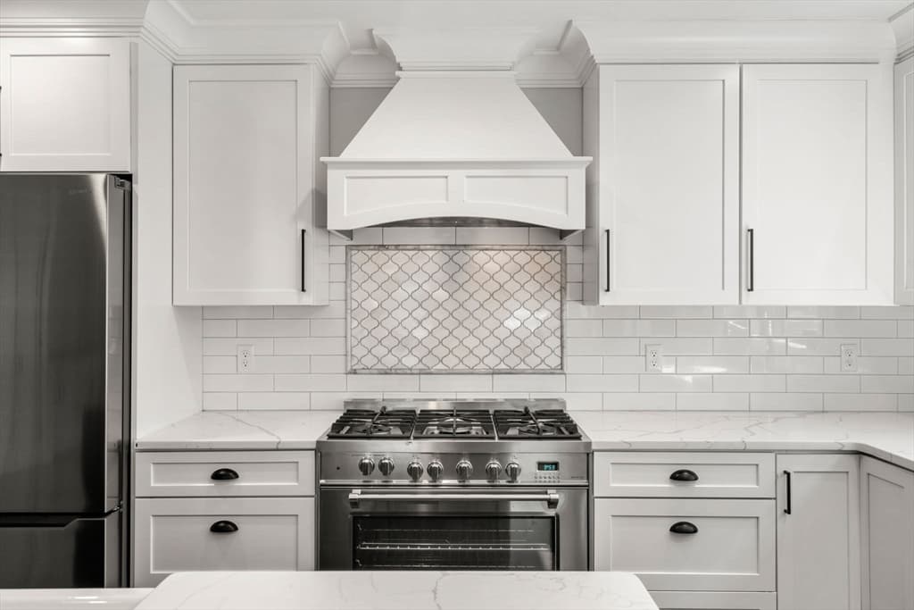 Condominium at 4 Crossman St # 4, Boston MA 02126, photo 6 of 22