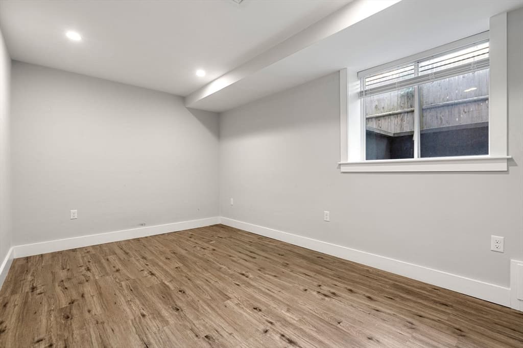 Condominium at 4 Crossman St # 4, Boston MA 02126, photo 20 of 22