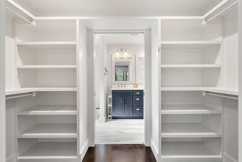 Condominium at 4 Crossman St # 4, Boston MA 02126, photo 9 of 22