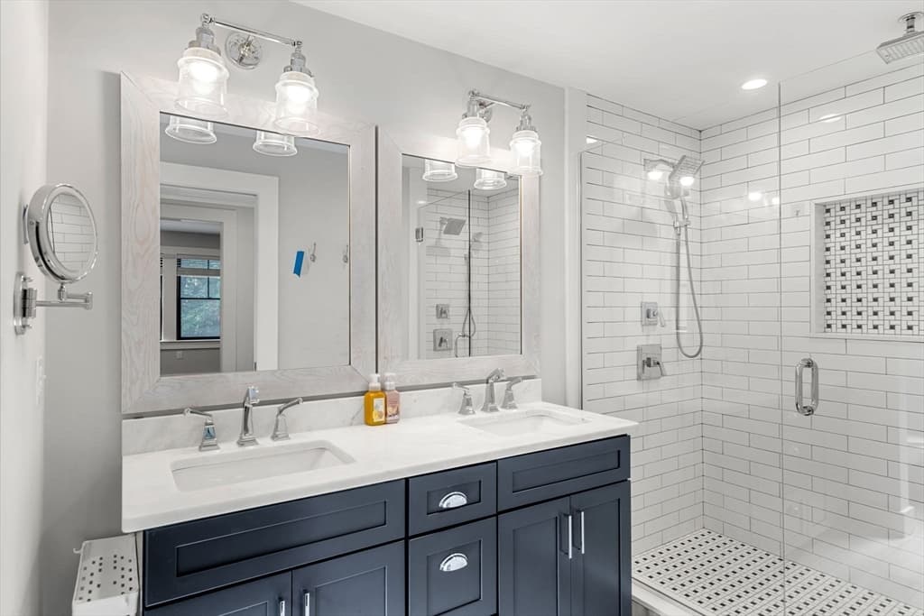 Condominium at 4 Crossman St # 4, Boston MA 02126, photo 10 of 22