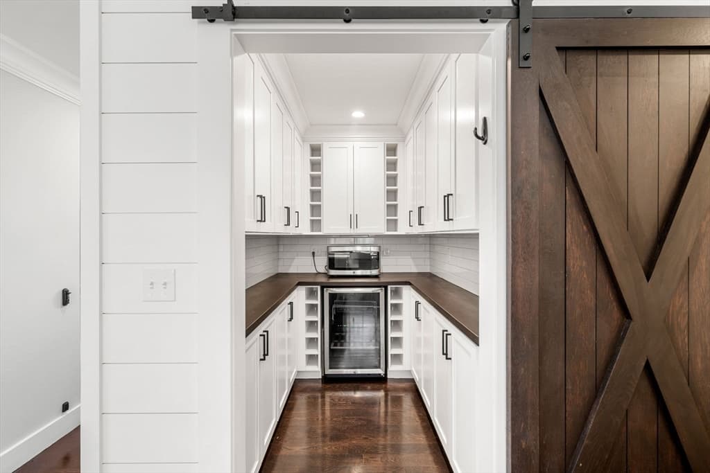 Condominium at 4 Crossman St # 4, Boston MA 02126, photo 8 of 22