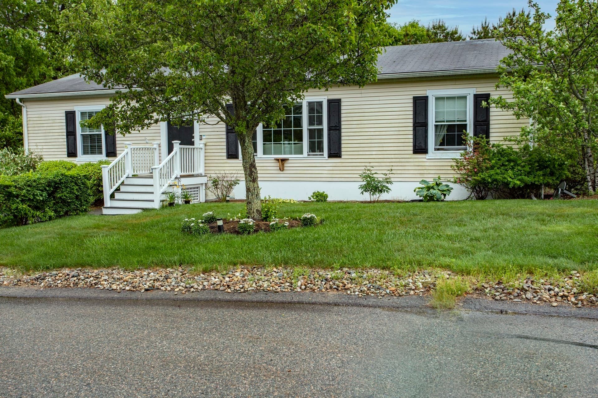 Mobile Home at 23 Stone Drive, Plymouth MA 02360