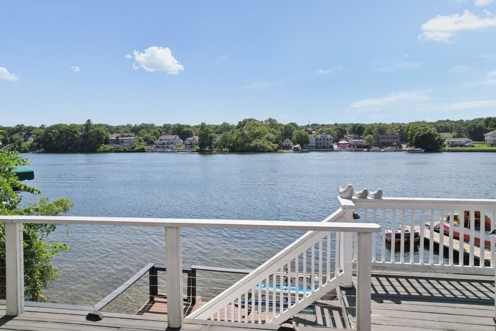 Single Family Residence at 12 Brookside Place, Shrewsbury MA 01545, photo 6 of 37