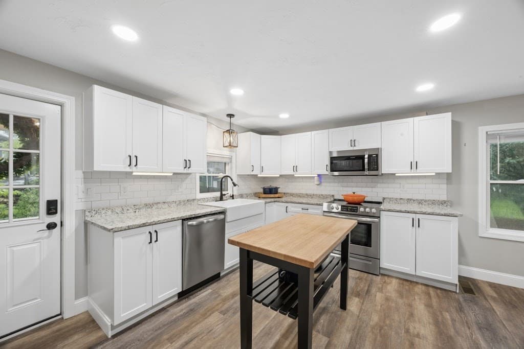 Single Family Residence at 12 Brookside Place, Shrewsbury MA 01545, photo 16 of 37