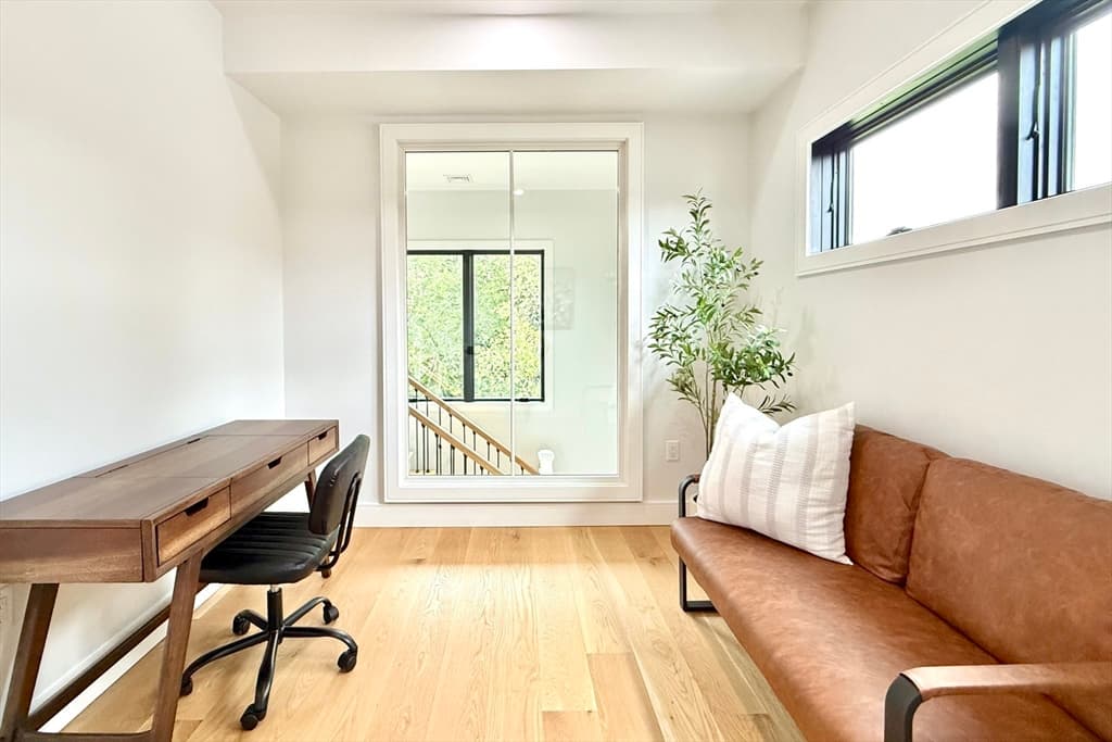 Condominium at 809-811 Heath St # 811, Brookline MA 02467, photo 28 of 35