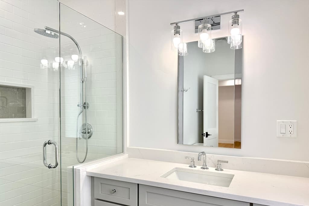 Condominium at 809-811 Heath St # 811, Brookline MA 02467, photo 25 of 35