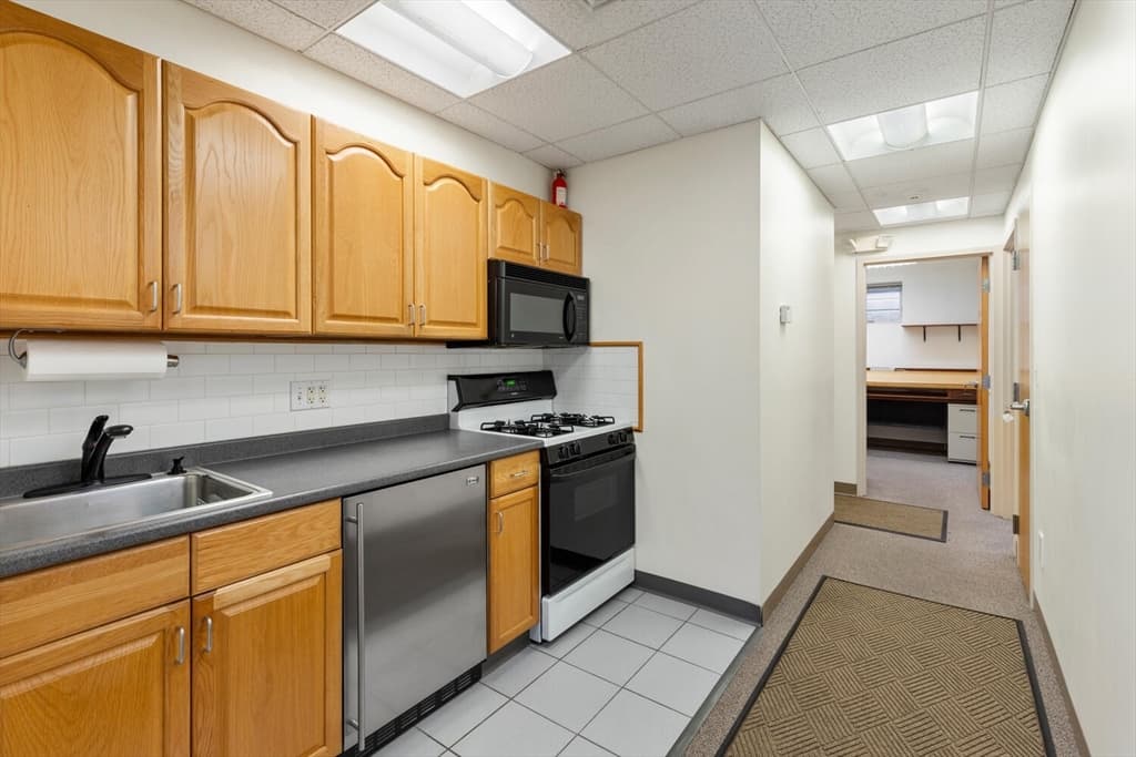 30 Thacher St, Malden MA 02148 photo 21