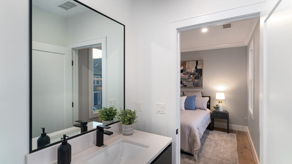 Condominium at 89 Cleveland St # 89, Arlington MA 02474, Arlington, photo 12 of 23