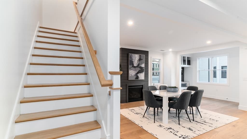 Condominium at 89 Cleveland St # 89, Arlington MA 02474, Arlington, photo 7 of 23