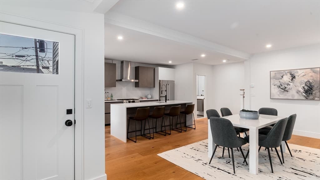 Condominium at 89 Cleveland St # 89, Arlington MA 02474, Arlington, photo 4 of 23