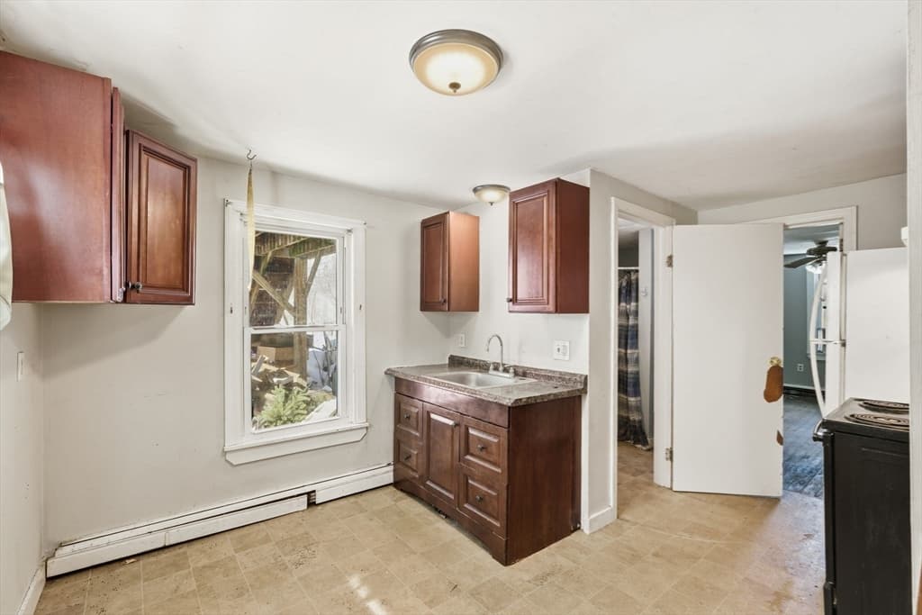 Multi Family at 2 Water St, Greenfield MA 01301, Greenfield, photo 12 of 41