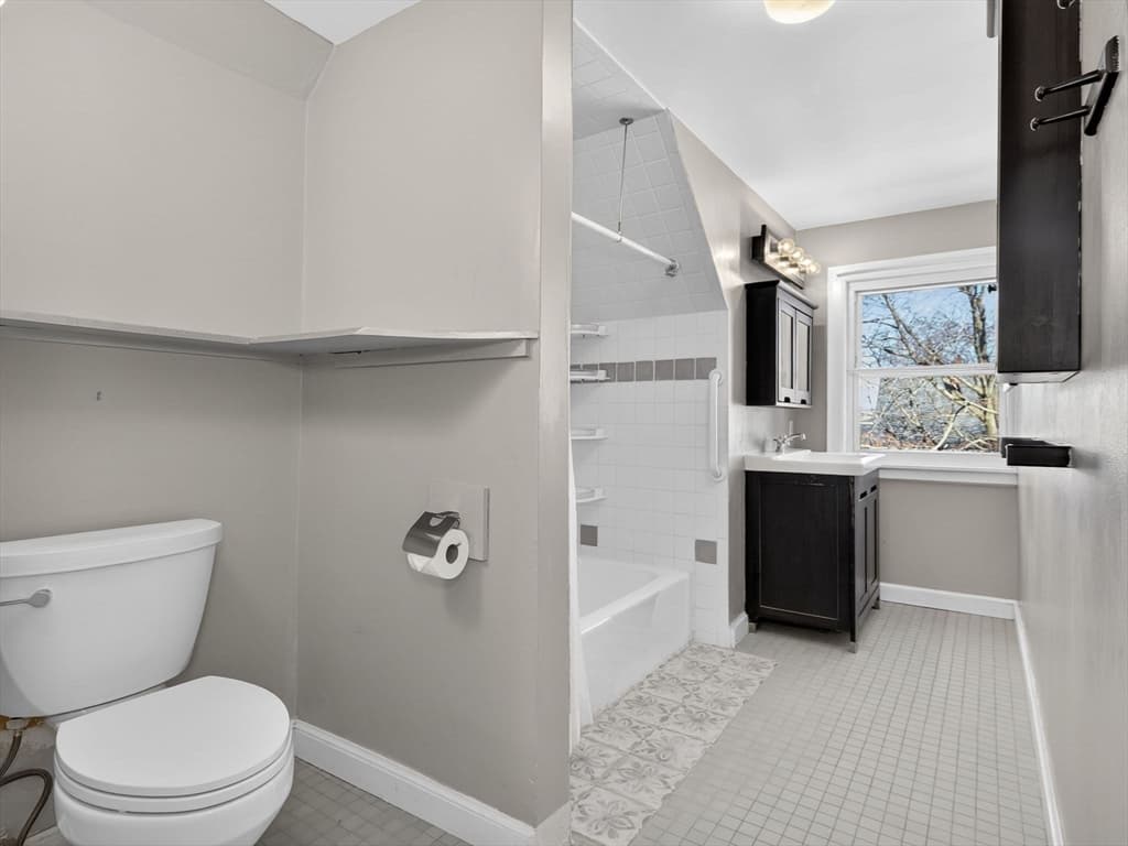 Condominium at 30 Welles Ave # 3, Boston MA 02124, Boston, photo 9 of 24