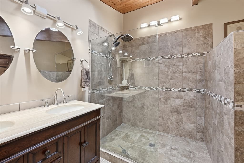 Single Family Residence at 1023 North Woodstock Rd, Southbridge MA 01550, Southbridge, photo 13 of 39