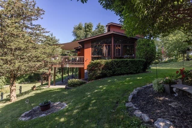 1023 North Woodstock Rd, Southbridge MA 01550