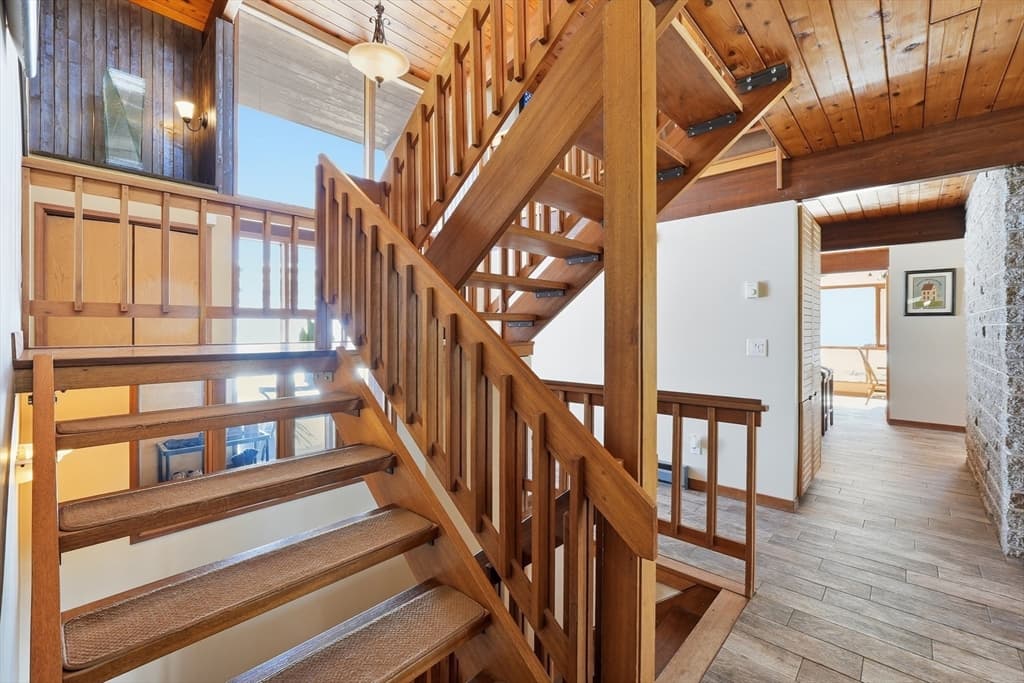 Single Family Residence at 1023 North Woodstock Rd, Southbridge MA 01550, Southbridge, photo 21 of 39