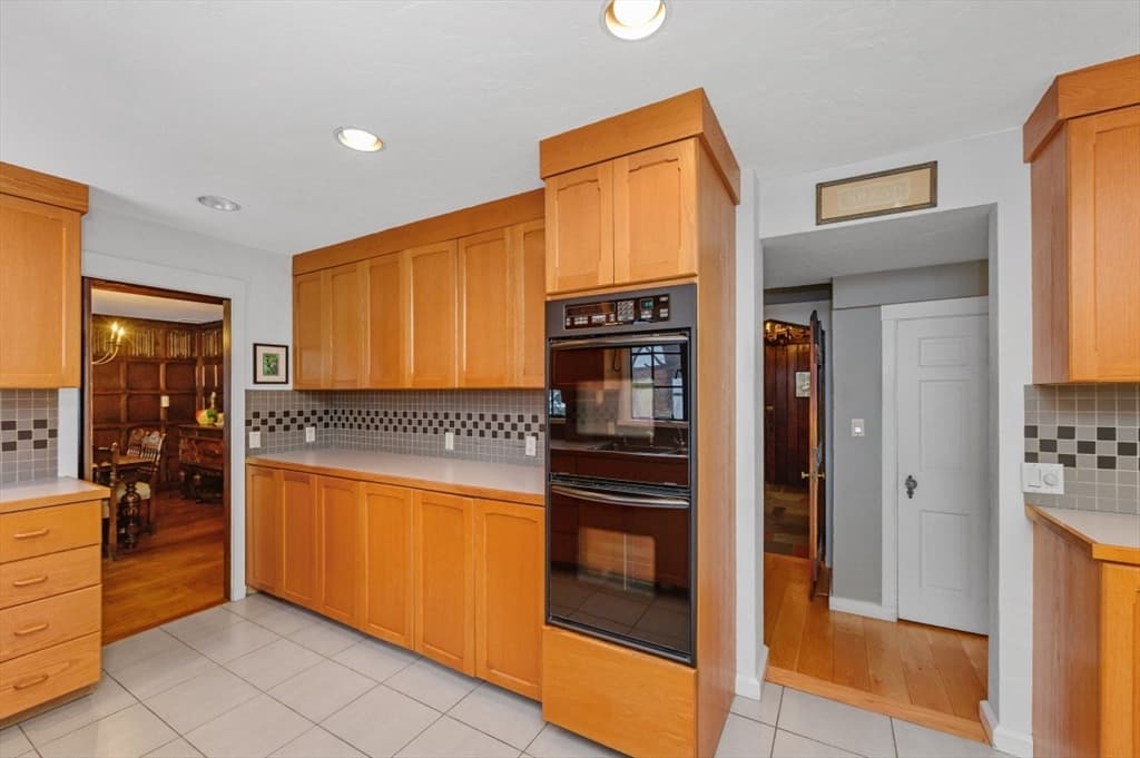 764 Hammond St, Brookline MA 02467 photo 12