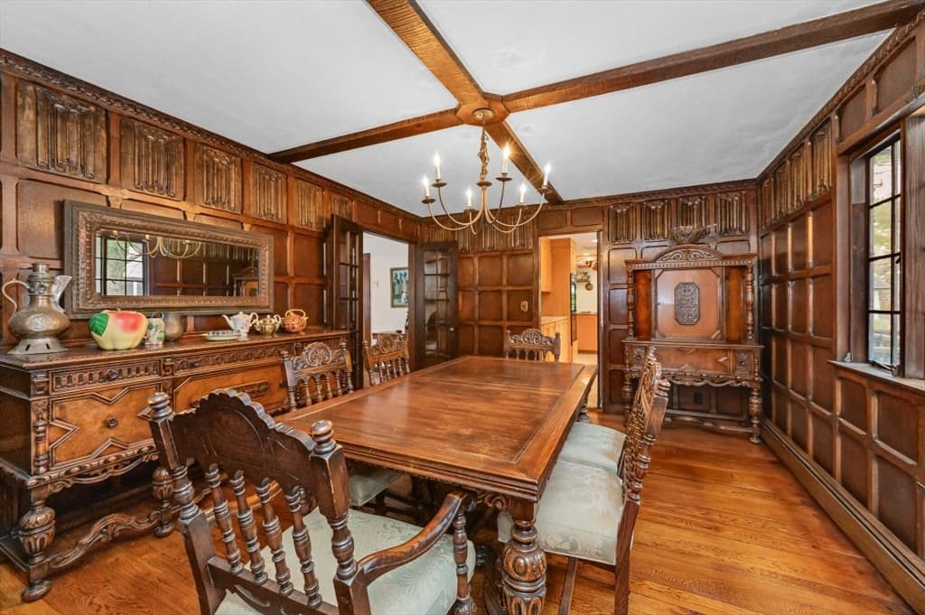 764 Hammond St, Brookline MA 02467 photo 9