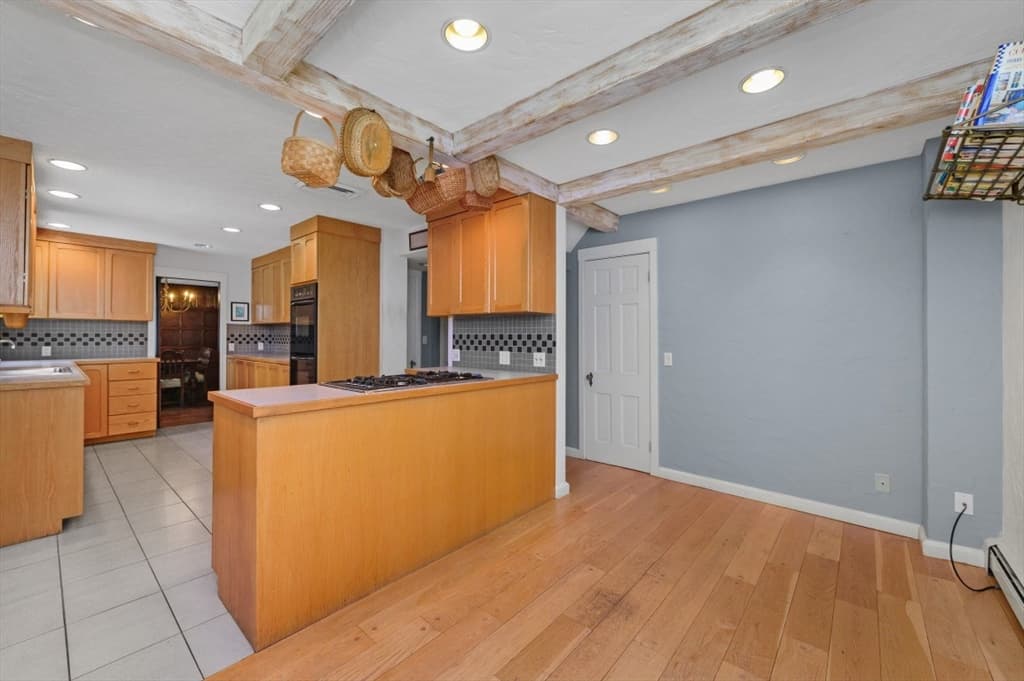 764 Hammond St, Brookline MA 02467 photo 14