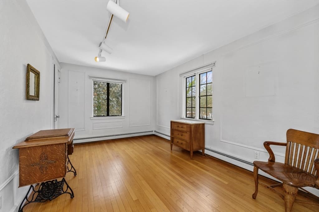764 Hammond St, Brookline MA 02467 photo 18