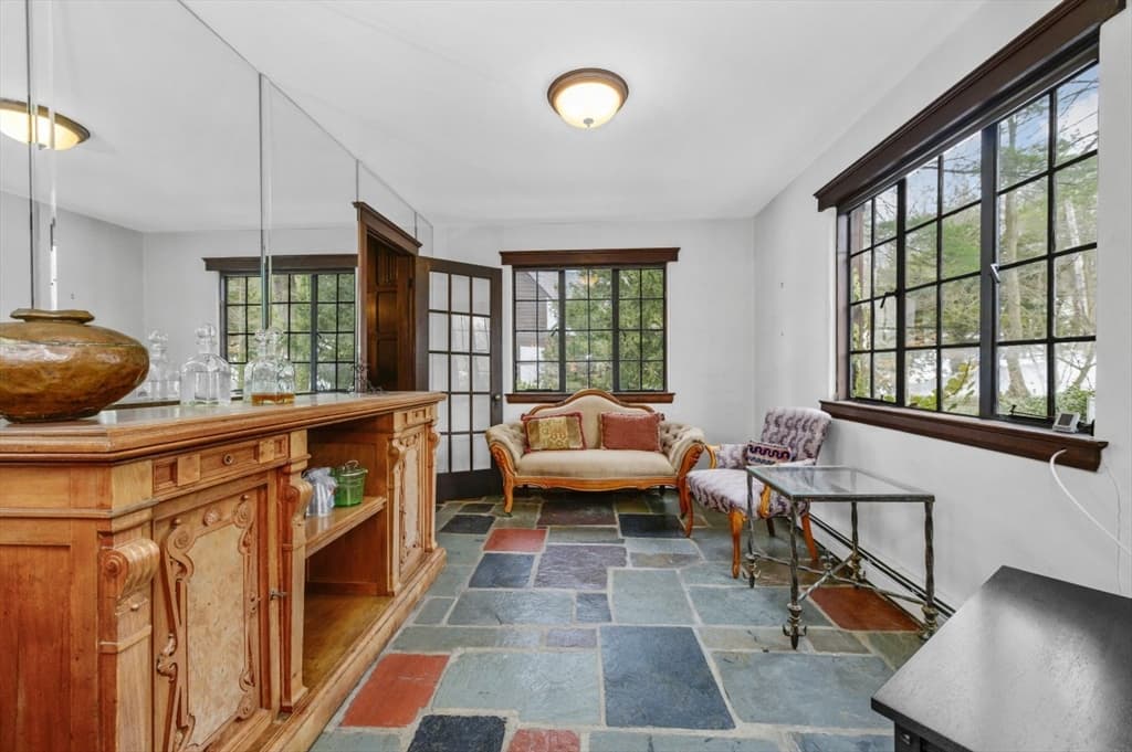 764 Hammond St, Brookline MA 02467 photo 15