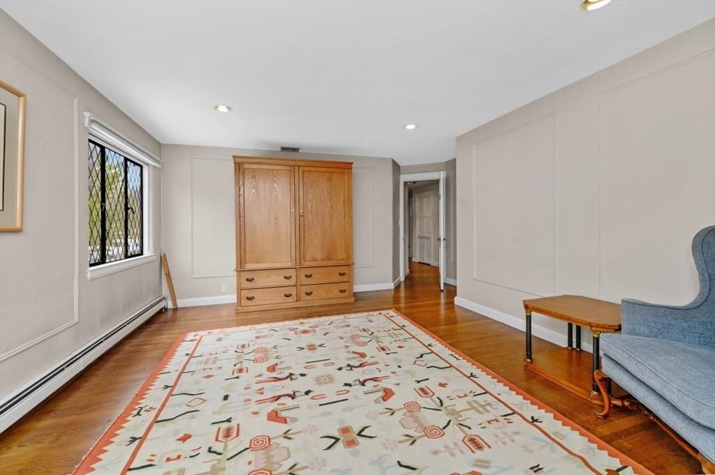 764 Hammond St, Brookline MA 02467 photo 19