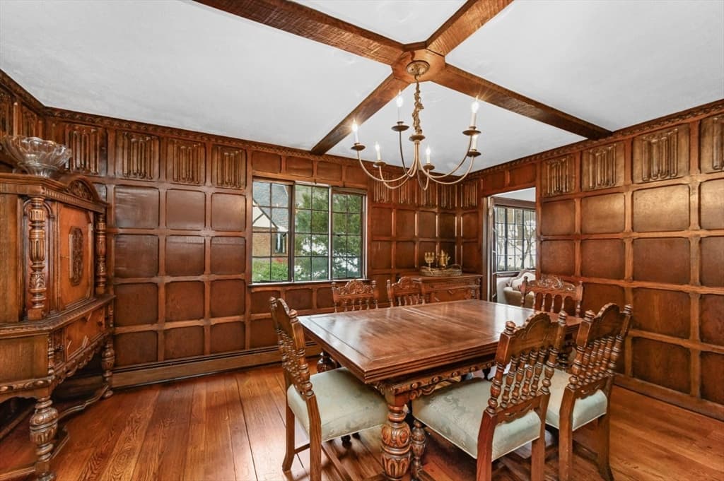 764 Hammond St, Brookline MA 02467 photo 8