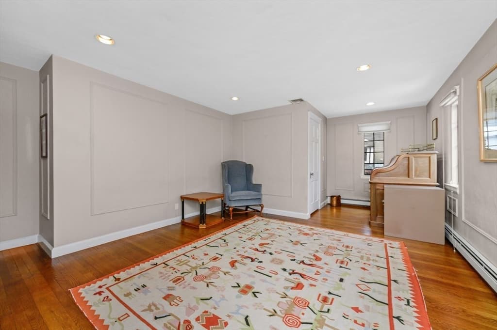 764 Hammond St, Brookline MA 02467 photo 21