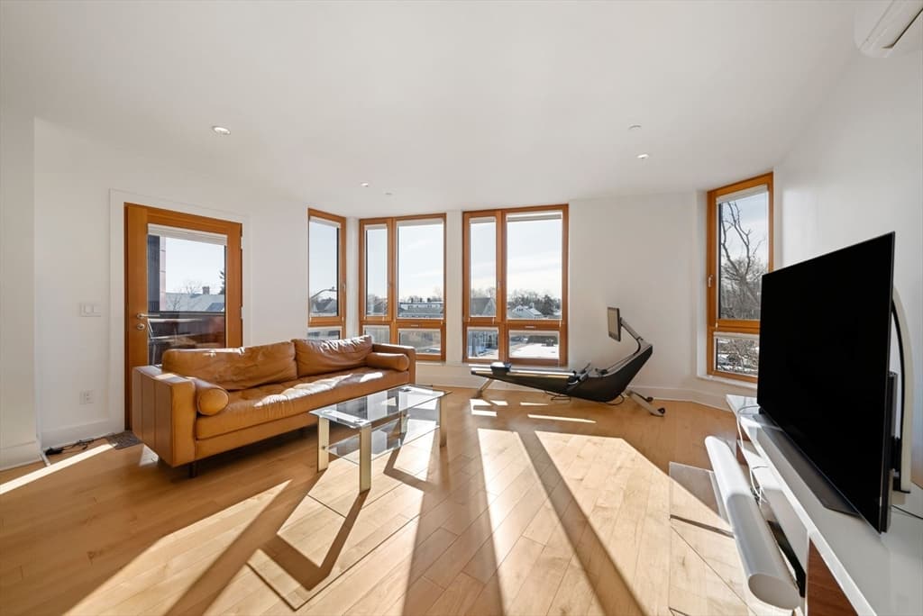 240 Salem St # 3B, Medford MA 02155 photo 4
