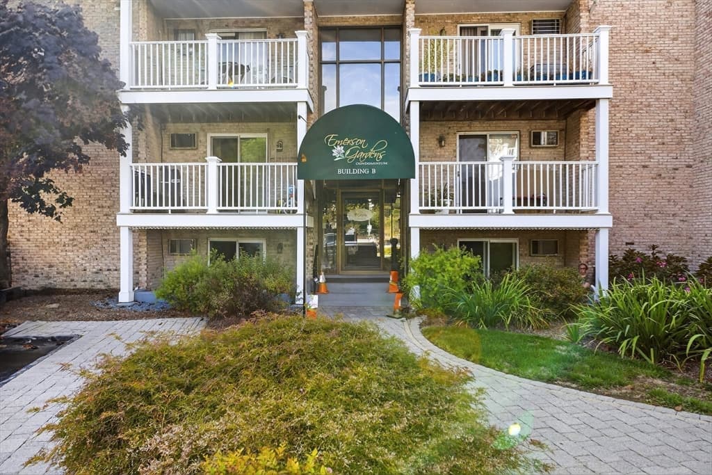 Condominium at 200 Manning Street # 6B, Hudson MA 01749, Hudson, photo 5 of 17