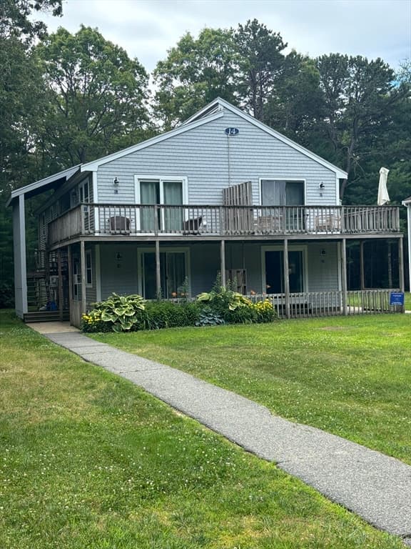 70 Cape Dr # 14D, Mashpee MA 02649