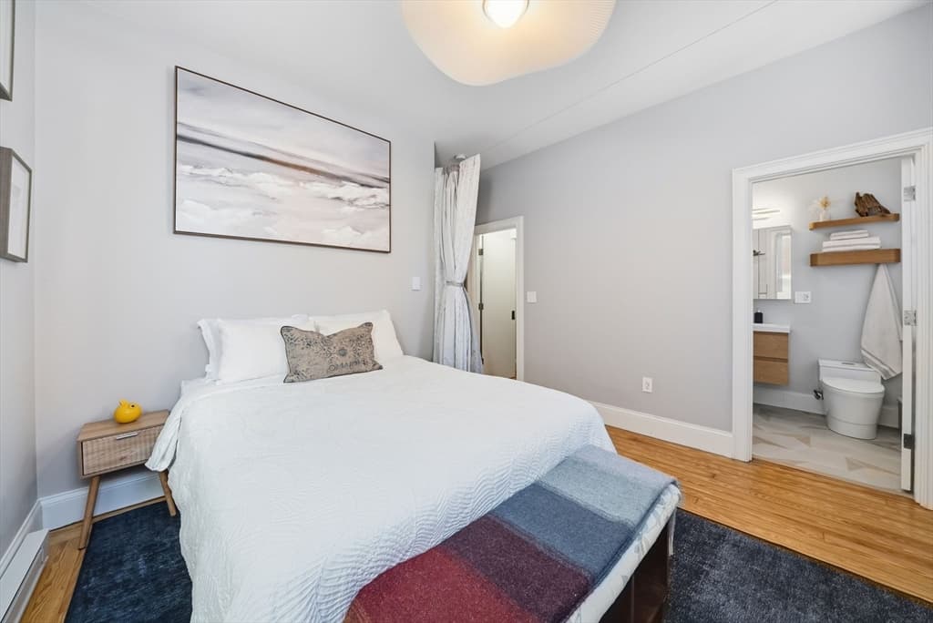 Condominium at 108 E Brookline St # 2, Boston MA 02118, photo 14 of 18