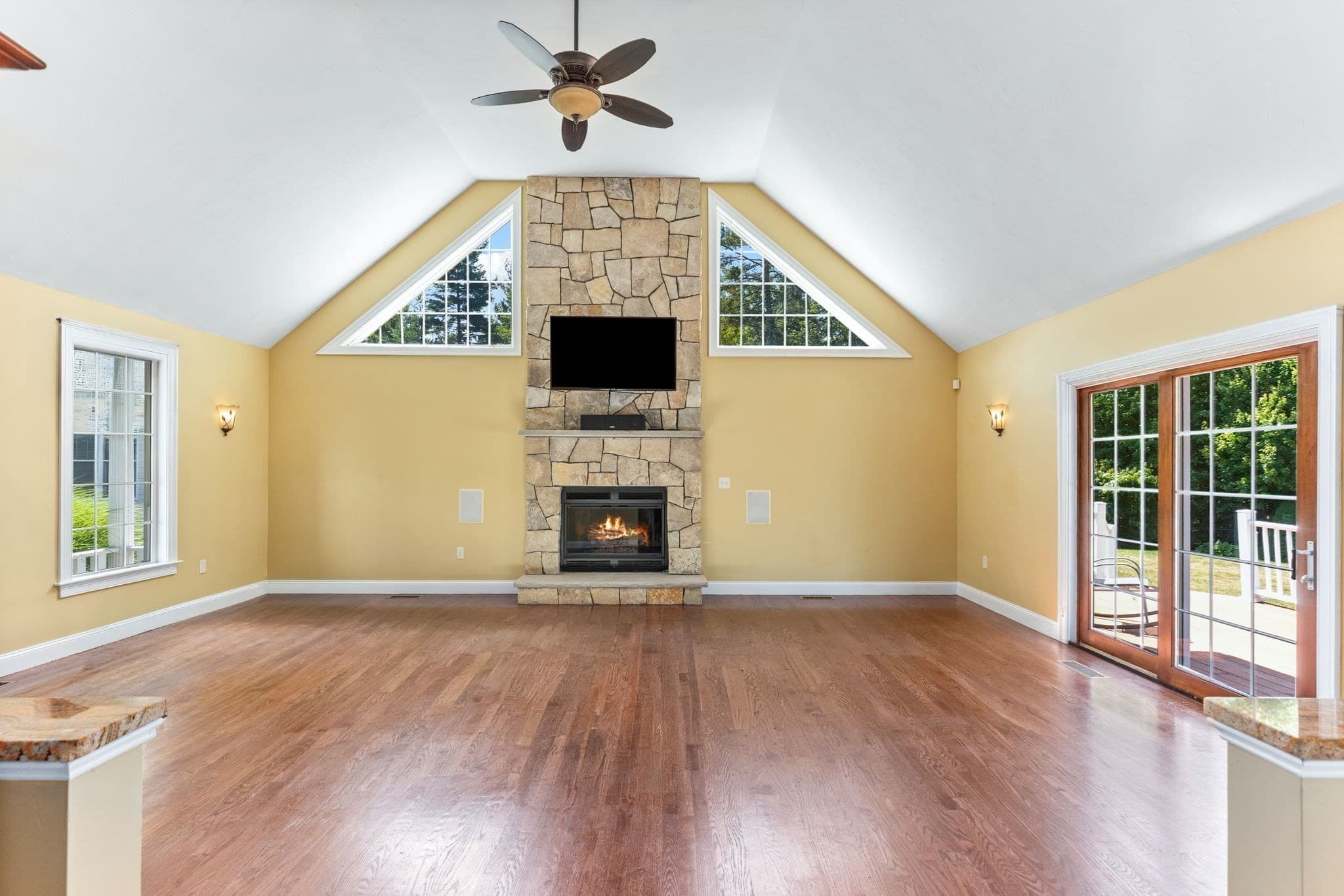 Single Family Residence at 23 Lullaby Lane, Easton MA 02356, photo 14 of 33