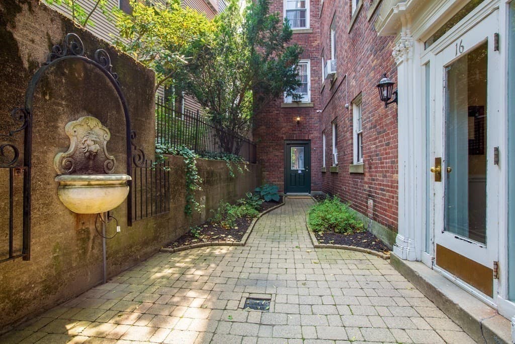Condominium at 16 Chauncy # 53, Cambridge MA 02138, Cambridge, photo 3 of 24