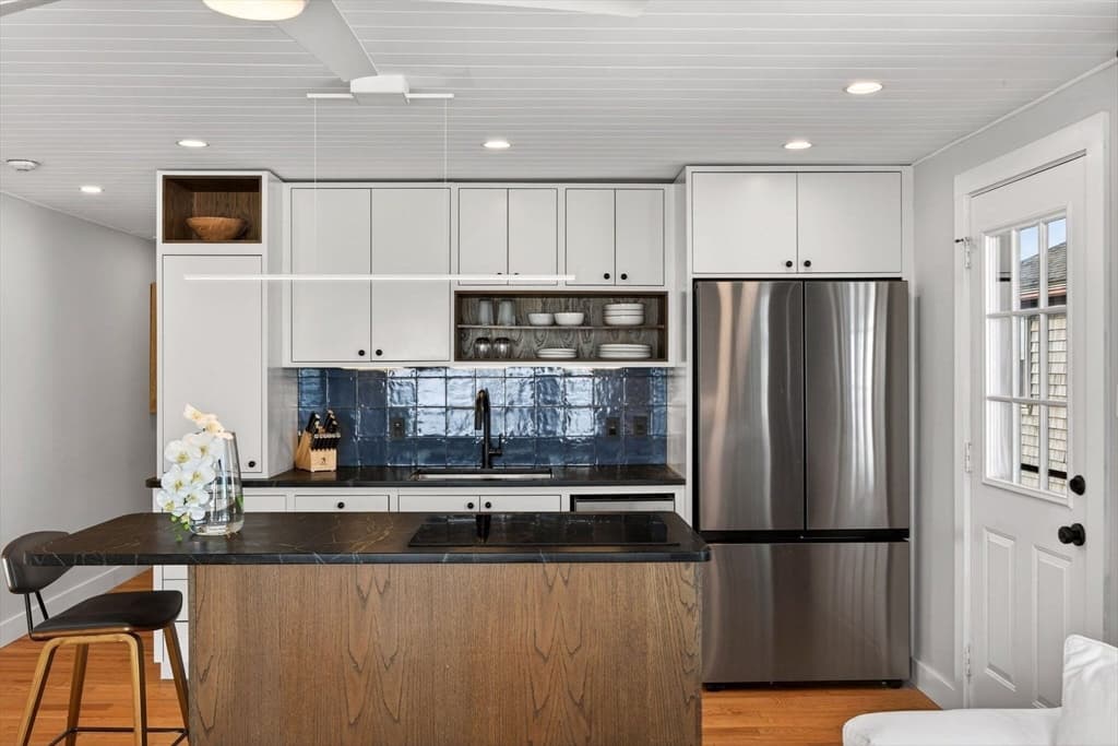 Condominium at 945 Commercial Street Unit 3D, Provincetown MA 02657, Provincetown, photo 7 of 30