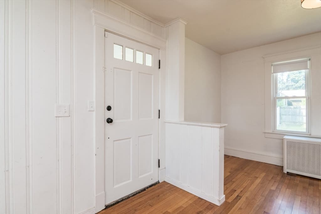 Single Family Residence at 170 Plumtree Rd, Springfield MA 01118, Springfield, photo 12 of 31