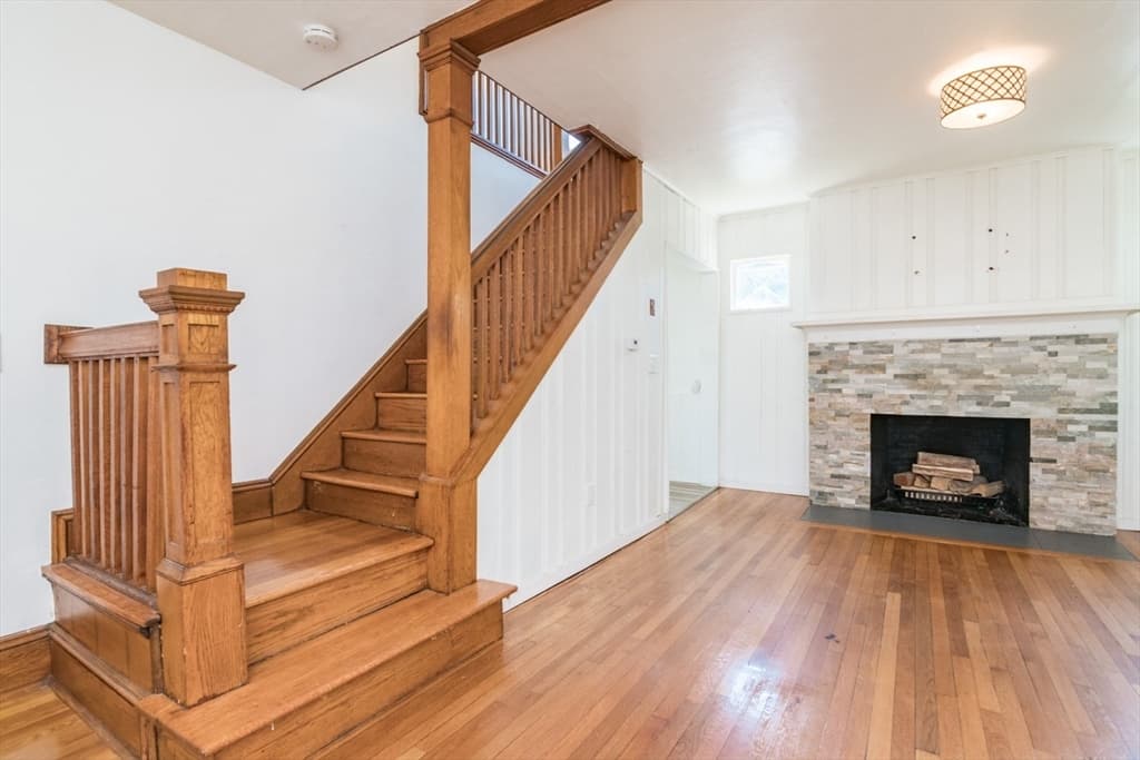 Single Family Residence at 170 Plumtree Rd, Springfield MA 01118, Springfield, photo 9 of 31