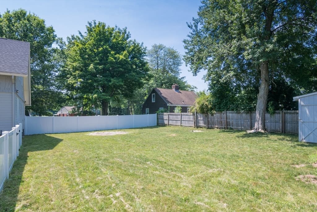 Single Family Residence at 170 Plumtree Rd, Springfield MA 01118, Springfield, photo 24 of 31