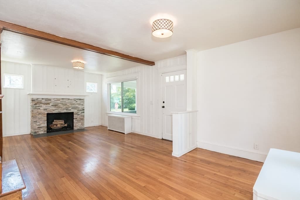 Single Family Residence at 170 Plumtree Rd, Springfield MA 01118, Springfield, photo 11 of 31