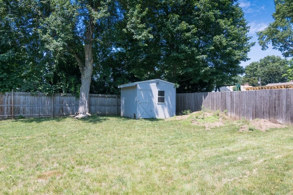 Single Family Residence at 170 Plumtree Rd, Springfield MA 01118, Springfield, photo 25 of 31