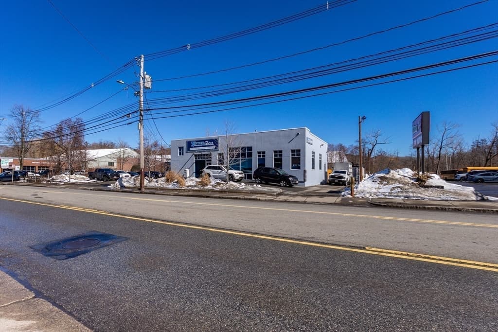 231 Lexington Street, Waltham MA 02452 photo 6