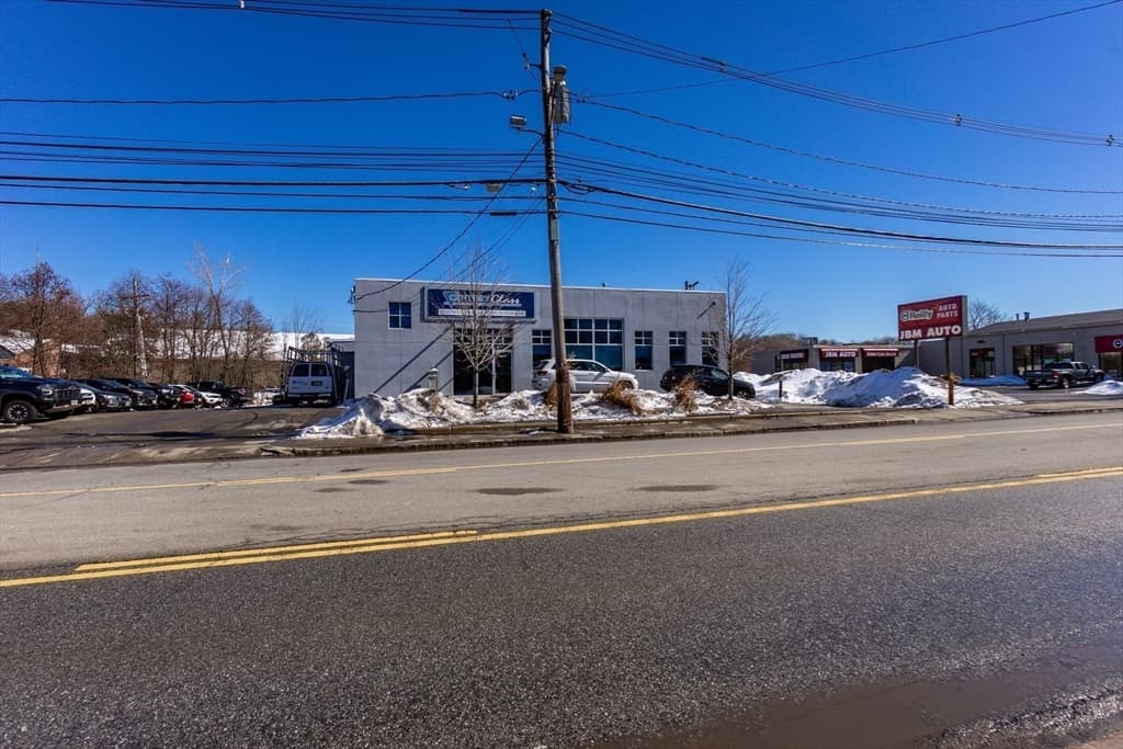 231 Lexington Street, Waltham MA 02452 photo 5